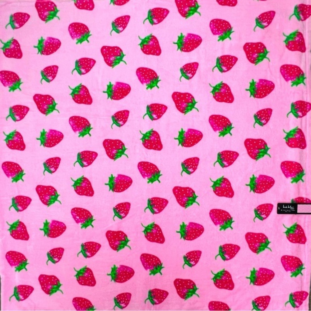 Nicole Miller - ‘Pink Strawberries’ Oversized Designer Beach Towel. NWT Firm!